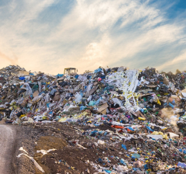 Garbage dump depicting global plastic pollution crisis