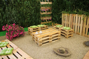 Wood pallet garden furniture